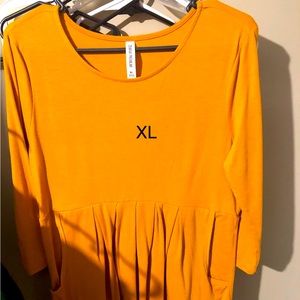 Yellow dress half length sleeves